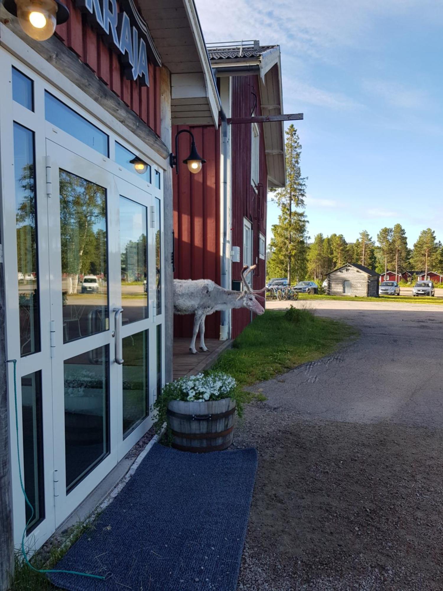 Kraja Hotel Ареплок Екстериор снимка